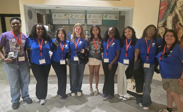 Judge Barefoot Sanders Law Magnet group photo after receiving 5th place